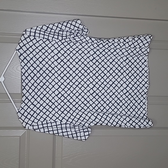 Talbots petites print stretch front lined top size large - Picture 4 of 4